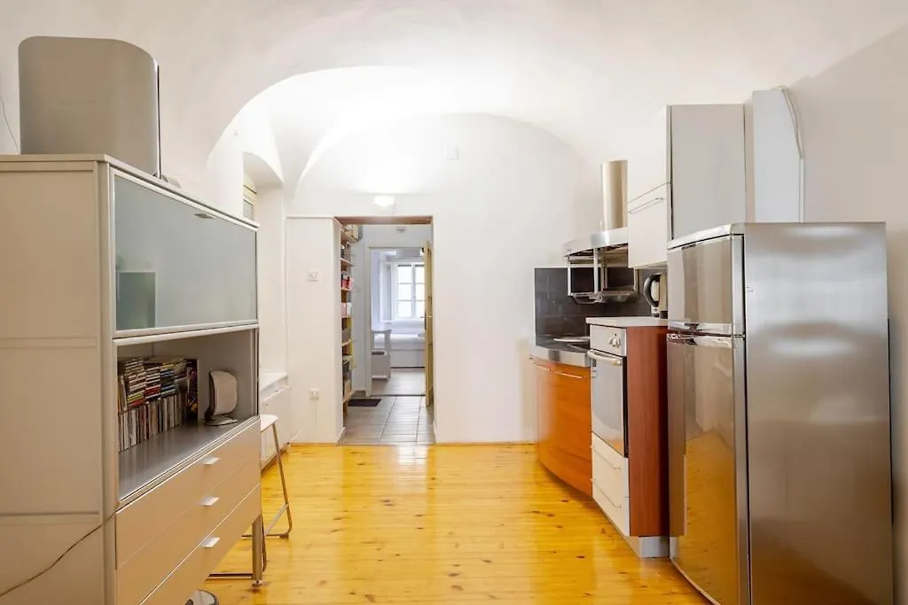 Artistic Studio Quiet Crusader Street Apartment Ljubljana